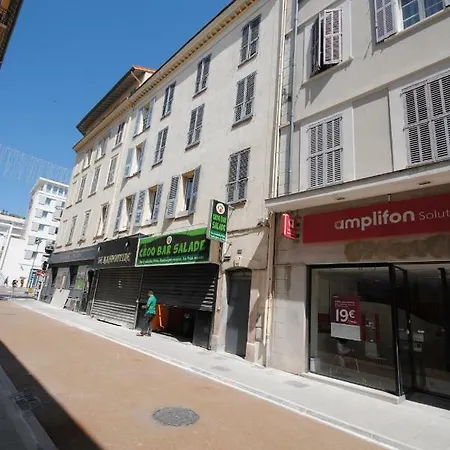 Les Serbes 2p Ret29 *